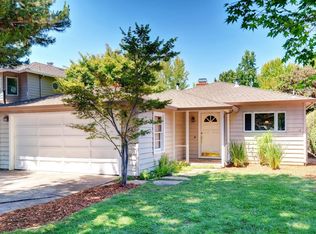 364 Hedge Rd, Menlo Park, CA 94025