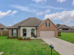 122 Ava Ct, Thibodaux, LA 70301