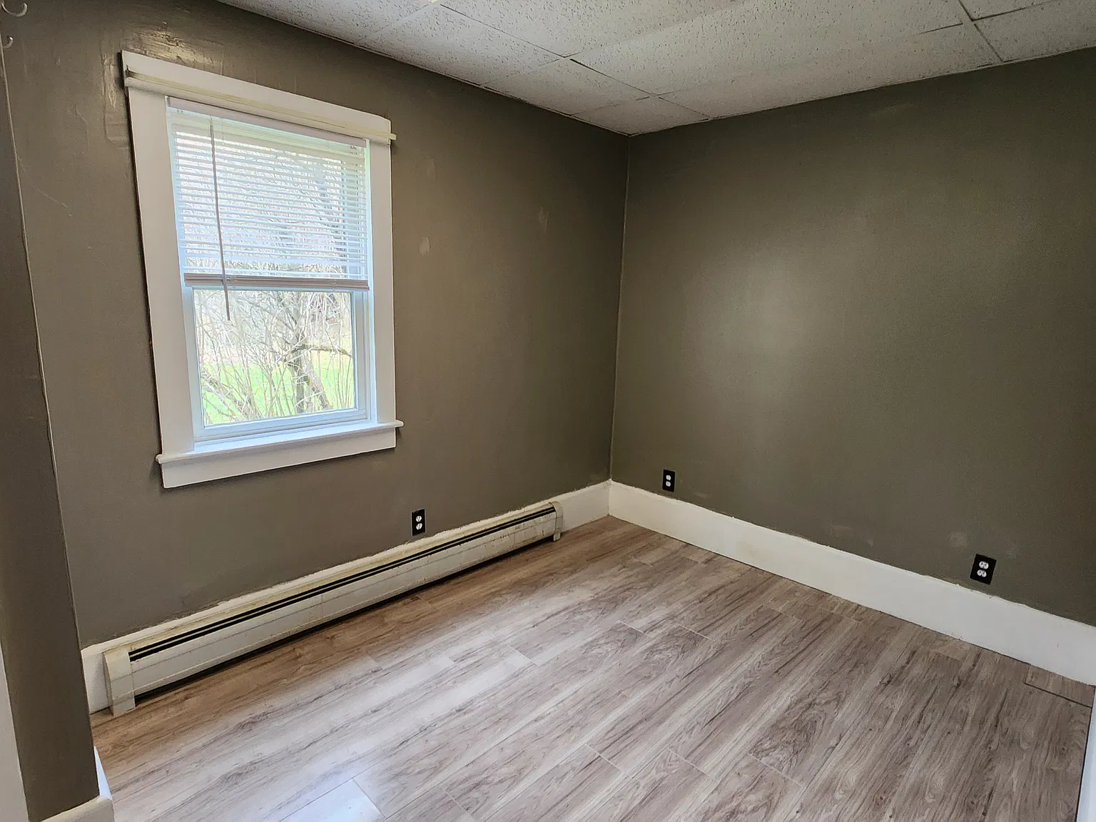 633 Main St — Photo 2