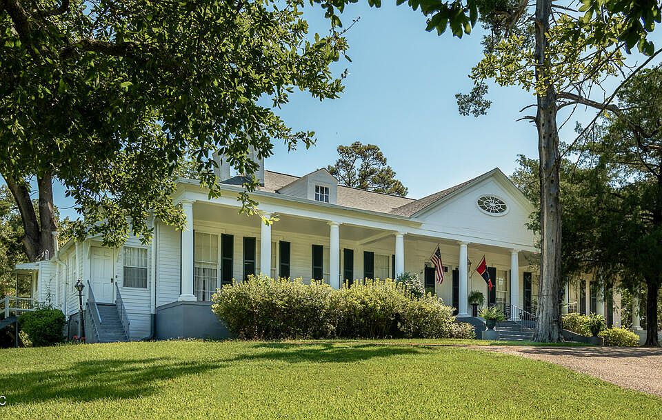 1st image of 131 Winchester Rd