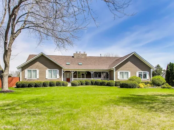 2502 S Hidden Trl, Spring Grove, IL 60081