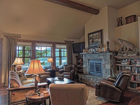 4th image of 2682 Rest Haven Dr
