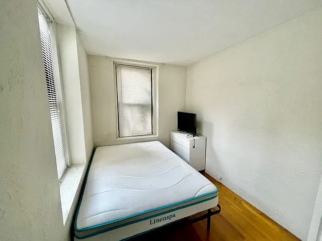 1 bed, 9999 sqft, $2,450 — Photo 3