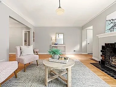 6 bed, 2406 sqft, $3,800 — Photo 3