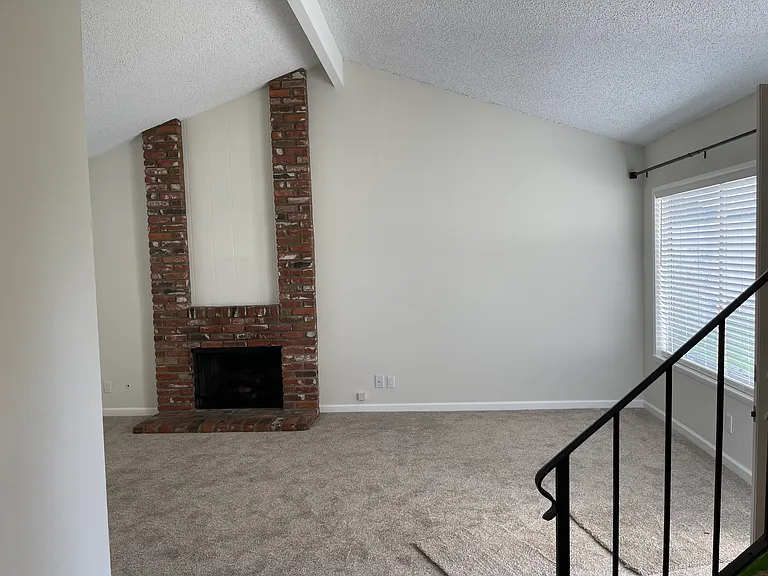 3934 Yellowstone Cir — Photo 10