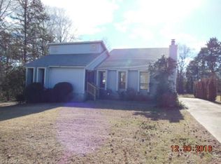 124 Applegate Rd, Kernersville, NC 27284