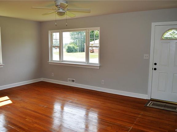 4th image of 1111 Smithfield Ave