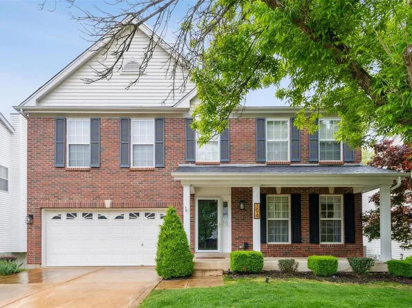 394 Buckhurst Dr, Ballwin, MO 63021