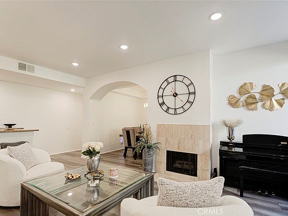 2nd image of 511 N Jackson St APT 101