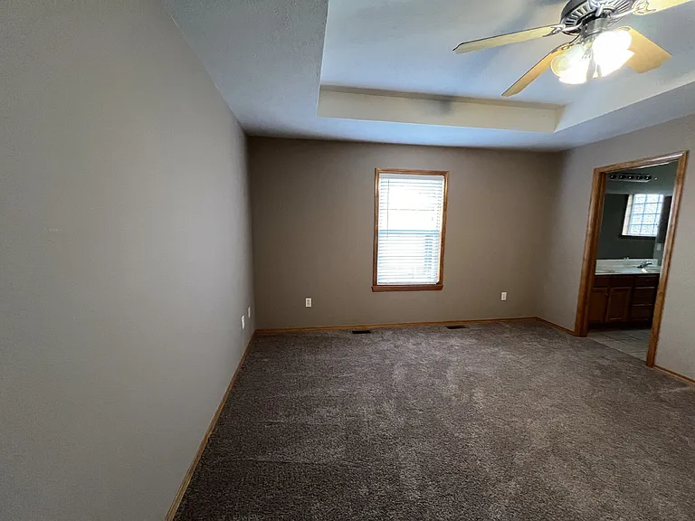 161 Shadowview Dr — Photo 25