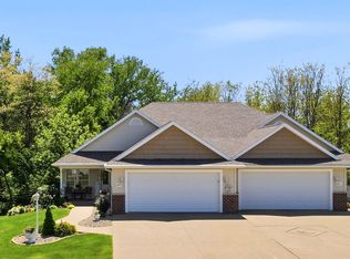 403 Aspen Trl, Muscatine, IA 52761