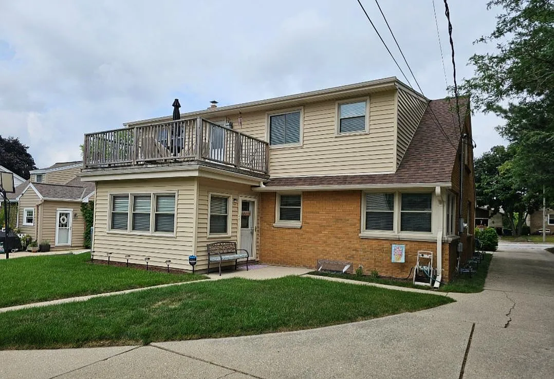 2 bed, 1100 sqft, $1,695 — Photo 2