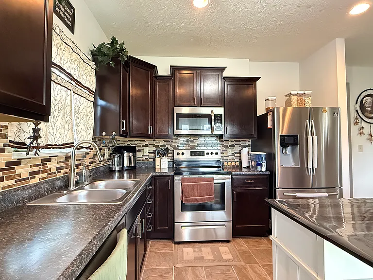 899 Briarstone Dr — Photo 14