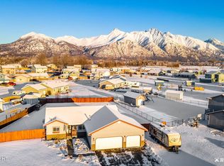 380 N Angus Loop, Palmer, AK 99645