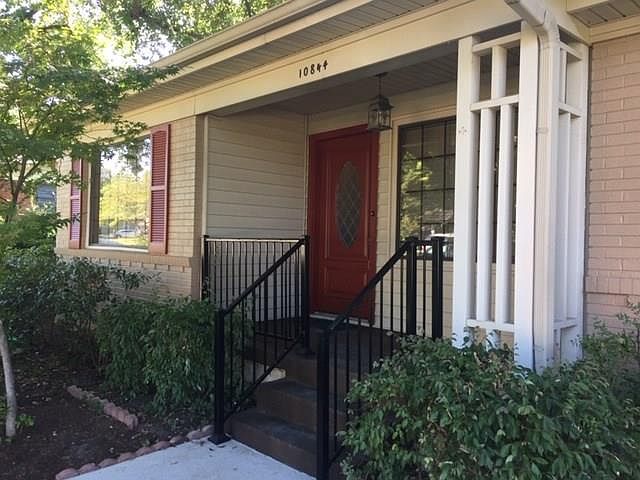 1st image of 10844 Sandalwood Dr
