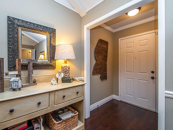 3rd image of 109 Comanche Dr