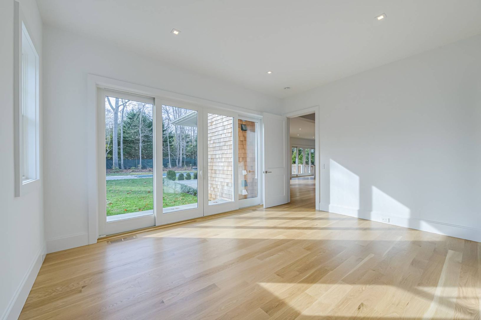 1 of 6 ensuite bedrooms