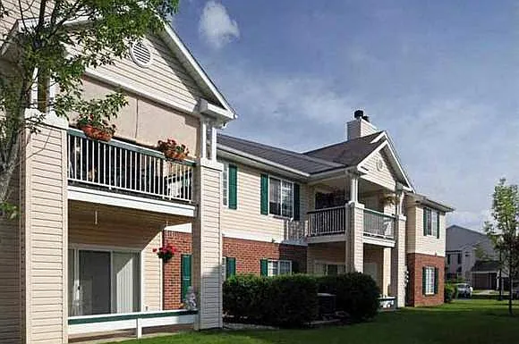 Windsor Oaks — Photo 4