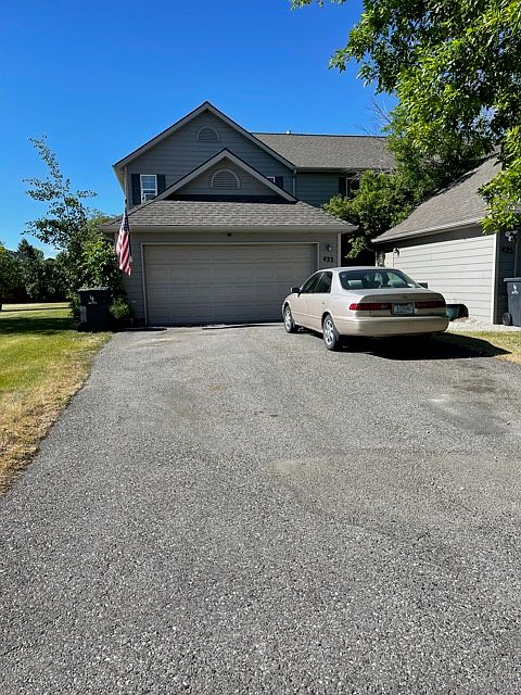 1st image of 423 W Shore Dr
