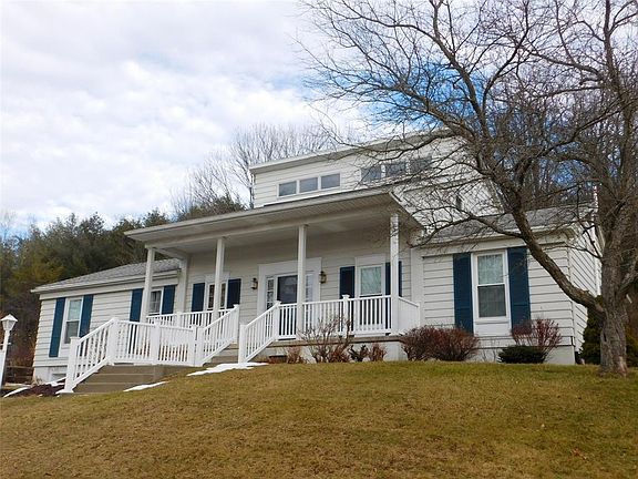 3rd image of 1752 Terrace Dr