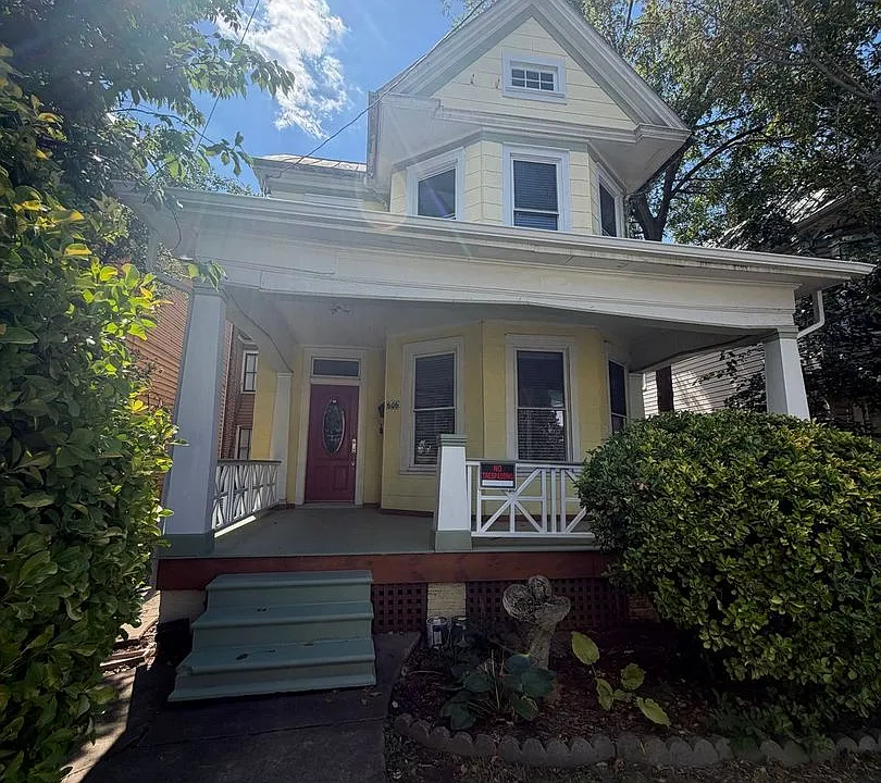 606 Elm Ave SW