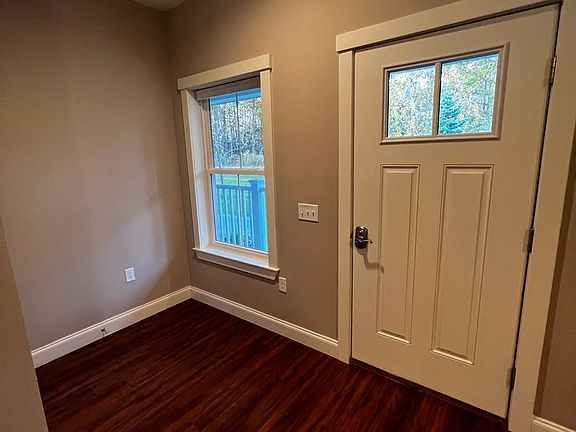 3rd image of 109 Churchill St #103