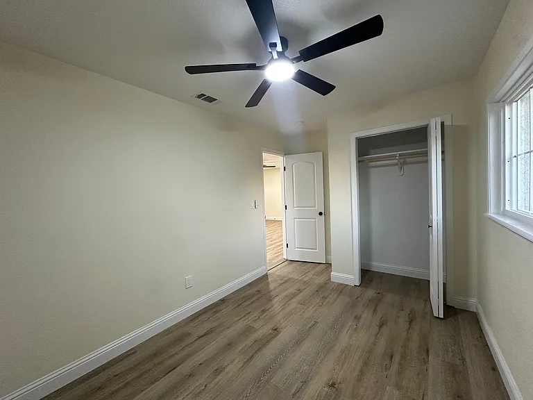 13000 Lorenzo Ct — Photo 21