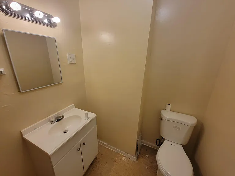 324 Goffe St #1 — Photo 11