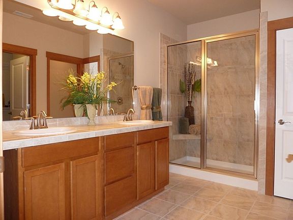 Model Master Bath