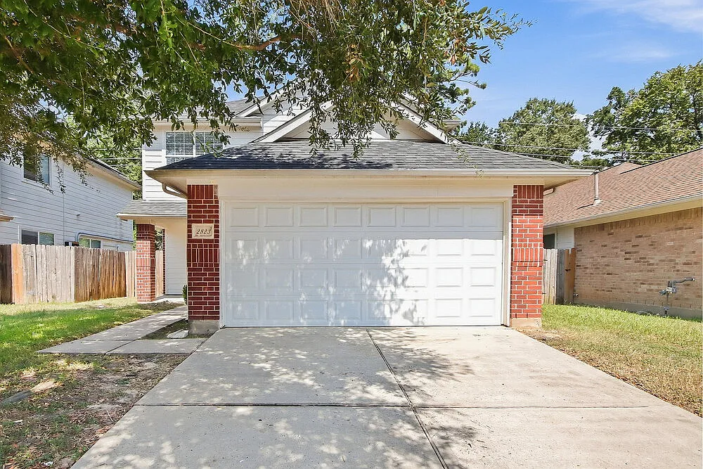 3 bed, 2.5 bath, 1703 sqft, $1,675 — Photo 1