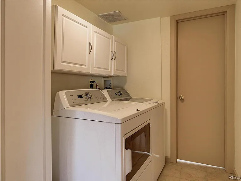 4195 S Sidney Ct — Photo 14