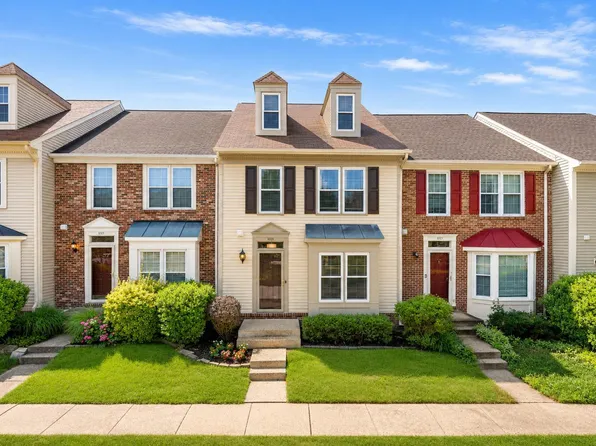 5335 Buxton Ct, Alexandria, VA 22315
