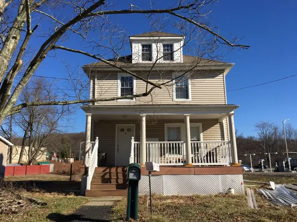 4 Circle Dr, Ledgewood, NJ 07852