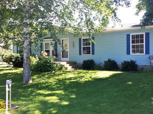 102 Westview Dr, Houghton Lake, MI 48629