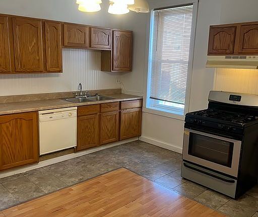 3rd image of 4617 S Compton Ave #1F
