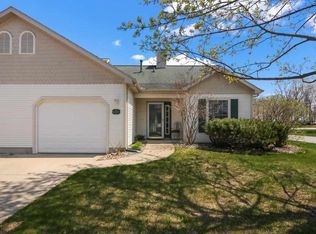 601 Meadowview Ln, Elk Rapids, MI 49629