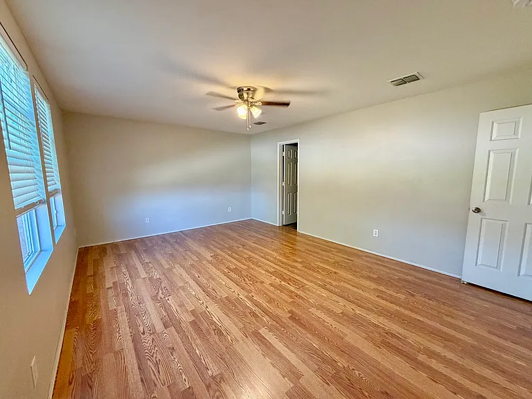 2732 Ingram Cir — Photo 12