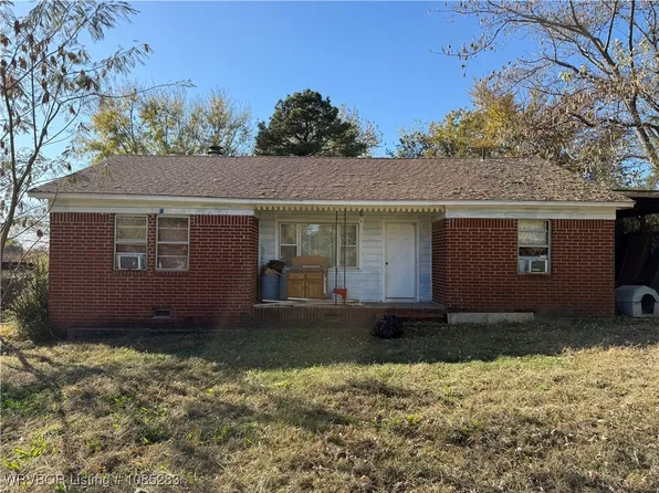 36 Meadow Wood Ln, Van Buren, AR 72956