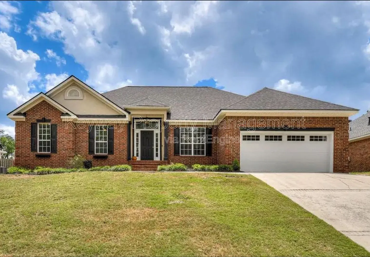 4 bed, 2.5 bath, 2116 sqft, $2,285 — Photo 1