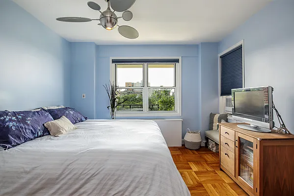 Sold by Coldwell Banker Realty | media 22