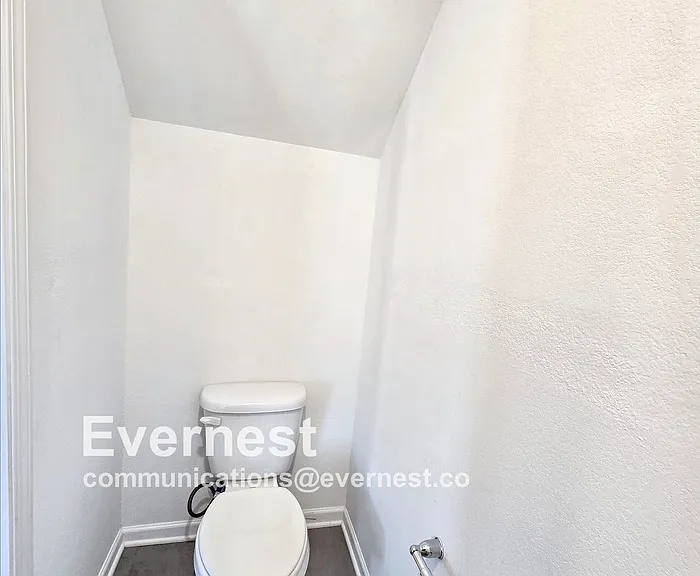 4039 Meredith Woods Ln — Photo 18