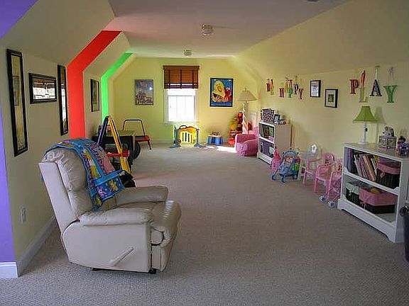 Huge Bonus Room Over 3-Car Garage