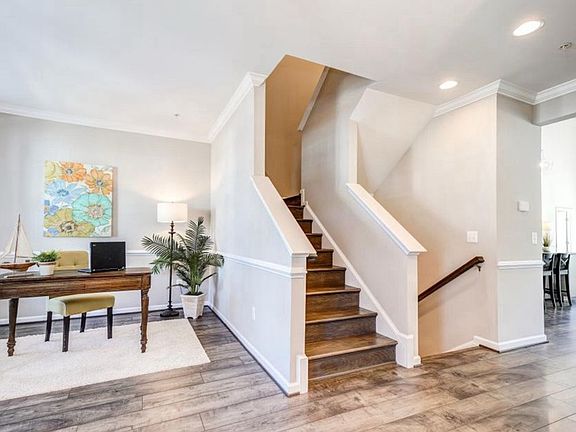 2nd image of 2441 Morgans Point Dr