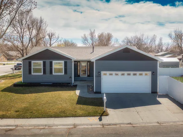 2290 Gregg Ave, Worland, WY 82401