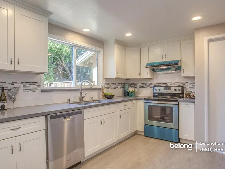 3242 Adamswood Dr — Photo 10