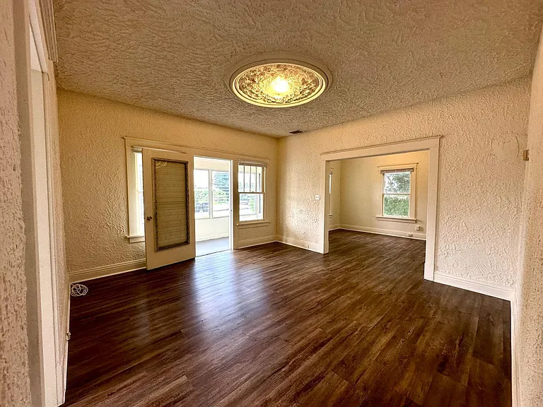 523 Valley Forge Rd — Photo 12