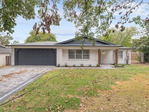 505 Martin Ln, Euless, TX 76040