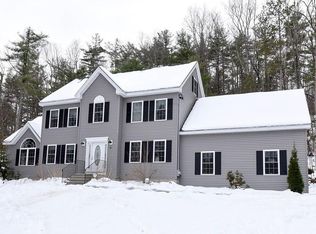 771 Martins Pond Rd, Groton, MA 01450