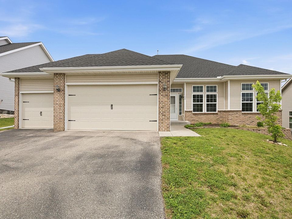 1st image of 11339 N Crestwood Dr