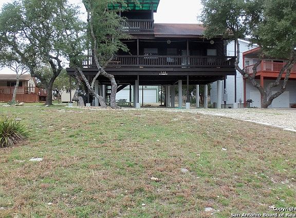2nd image of 246 Oak Hideaway Dr